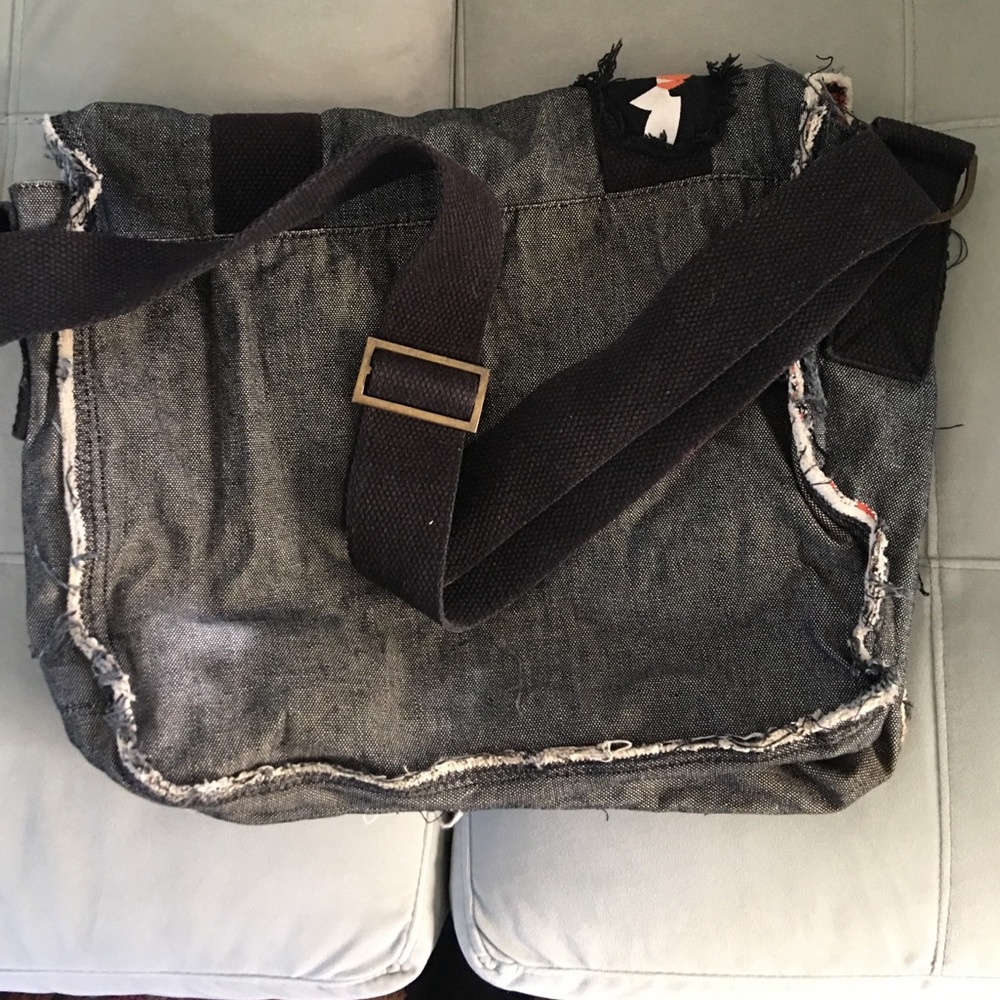 Goorin Bros messenger bag with Koi - Picture 6 of 8